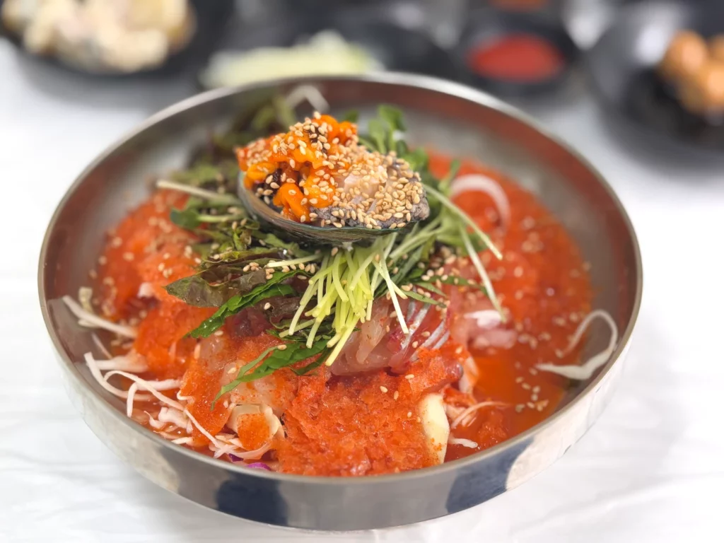 회가의 기본 물회(15,000원)