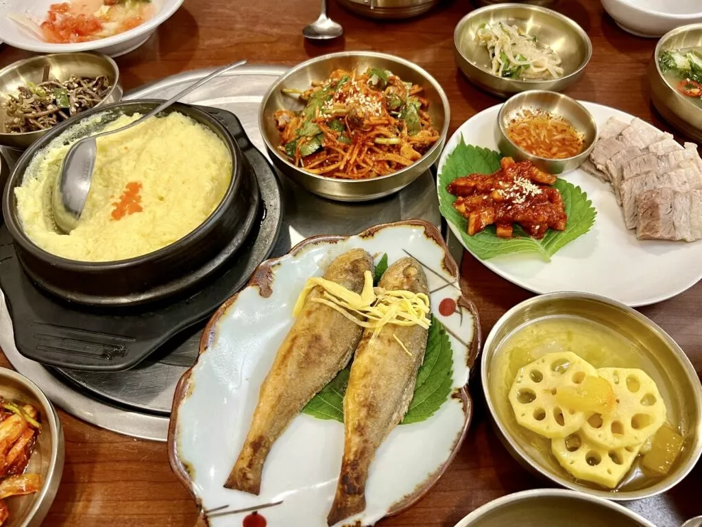 명동관, 30년간 자리를 지킨 약선한식 맛집 5 명동관의 상차림