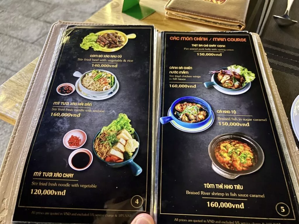 Com Tho Tay Cam, 푸꾸옥 뉴월드 리조트 추천 맛집 9 Com Tho Tay Cam의 메뉴판