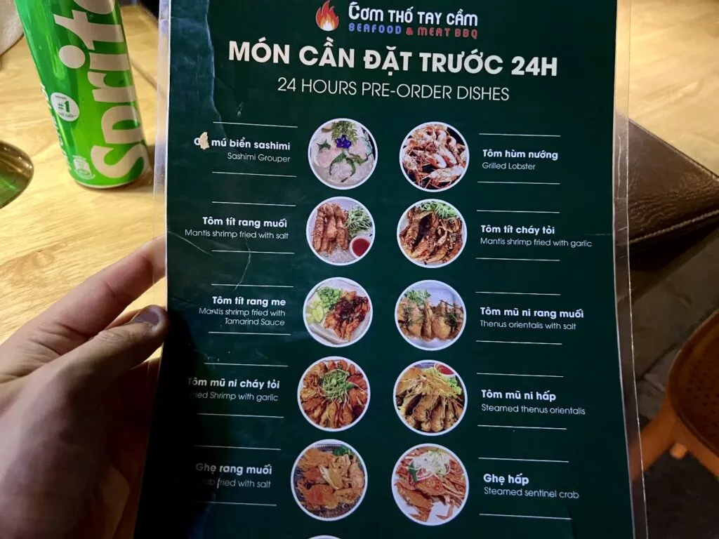 Com Tho Tay Cam, 푸꾸옥 뉴월드 리조트 추천 맛집 11 Com Tho Tay Cam의 메뉴판