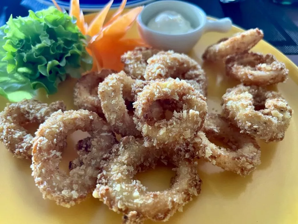 푸꾸옥 뉴월드 리조트 추천 맛집, Nhà hàng Cá Vàng Phú Quốc 6 Nhà hàng Cá Vàng Phú Quốc의 깔라말리