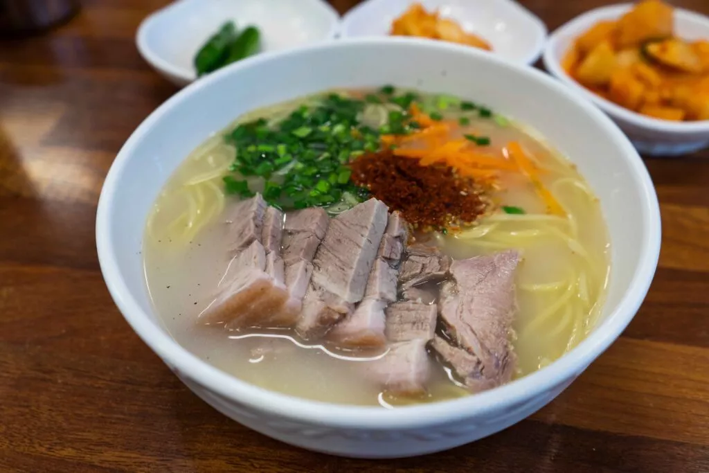 제주도 겨울 여행 코스 추천, 낭만과 여유를 담은 2박 3일 여행 6 제주 고기국수