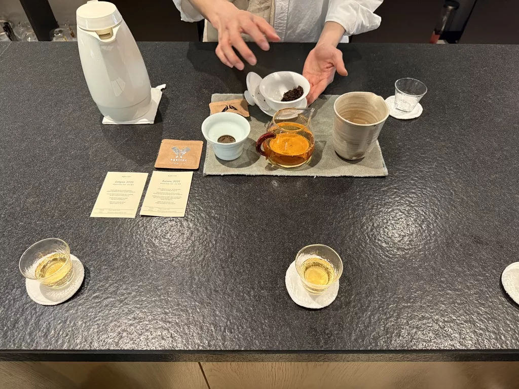 에가톳 라이브러리, 제주도를 여행할 때 꼭 가야 할 서점 추천 4 7E78E085 DA23 40B8 9E77 323F0C46C185 1 105 c